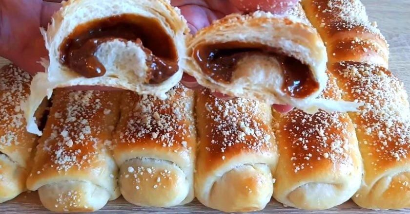 Булочки зі згущеним молоком та штрейзелем