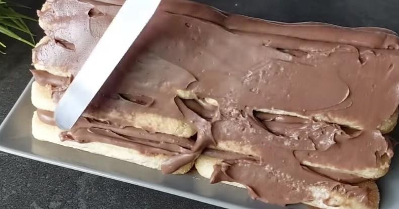Розкішний десерт без духовки та метушні