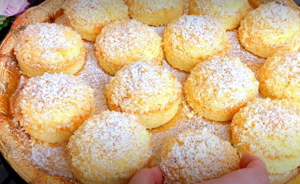 Новинка серед солодких рецептів. Швидкі тістечка із найпростіших продуктів