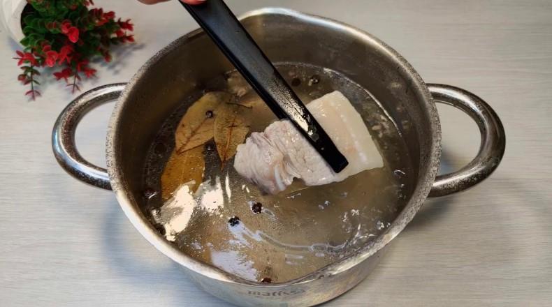 Смачна закуска з грудинки для будь-якого приводу
