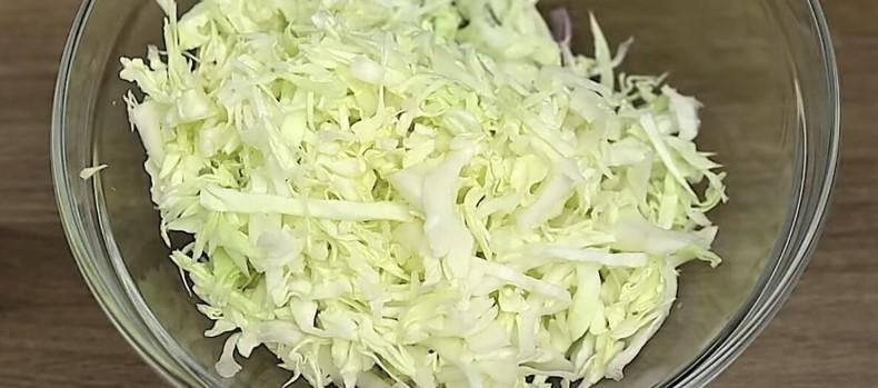 Дуже смачний салат із простих продуктів