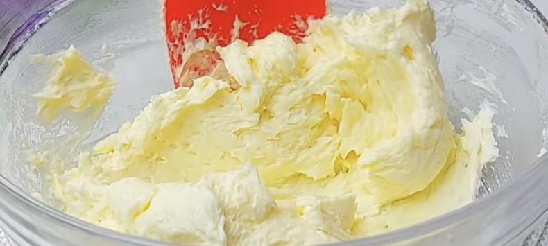 Магазинне не люблю, печу вдома сама: печиво «Кураб'є» із простих продуктів