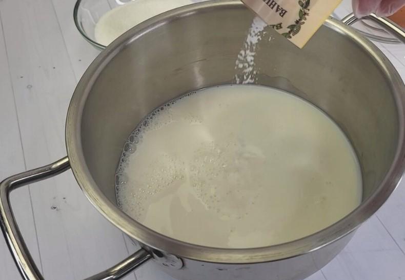 Крем для торта зі смаком пломбіру. Без вершків та сиру