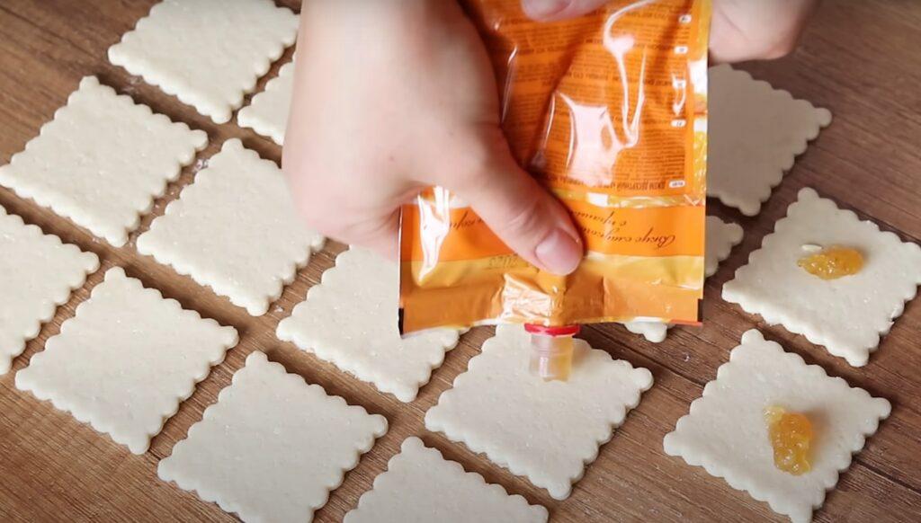 Домашнє смачне печиво з начинкою до чаю
