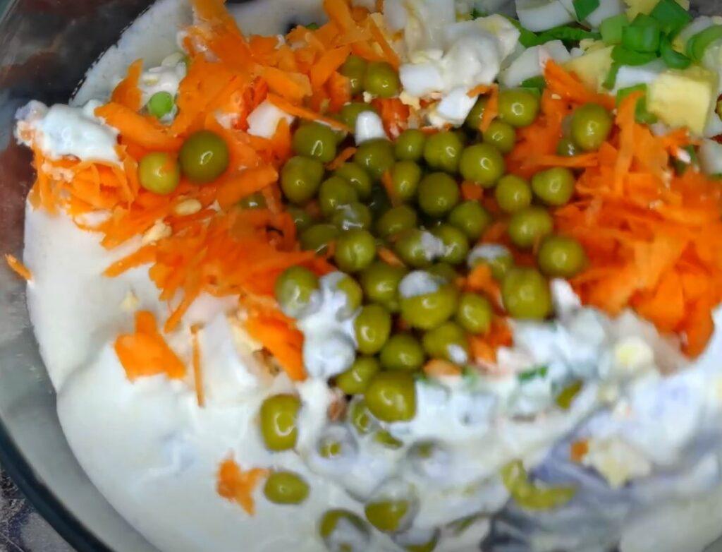 Беру банку горошку і готую смачний салат із простих продуктів