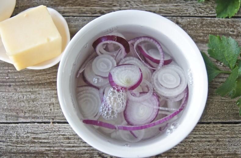 Розкішний салат з курячими серцями, для любителів субпродуктів