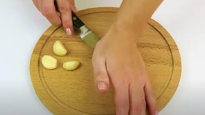 Простий та універсальний салат "буряк по-корейськи"