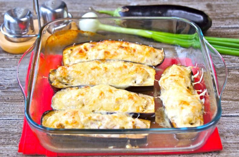 Ніжні баклажани, фаршировані курячою грудкою