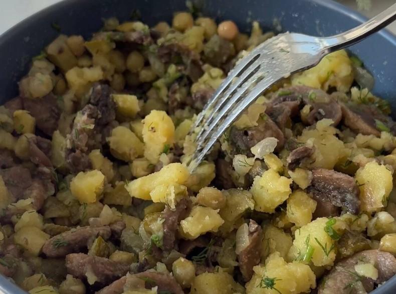 Пісний салат, який я готую вже багато років