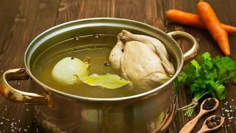 Курячий бульйон, як його приготувати. Корисний, ароматний та прозорий