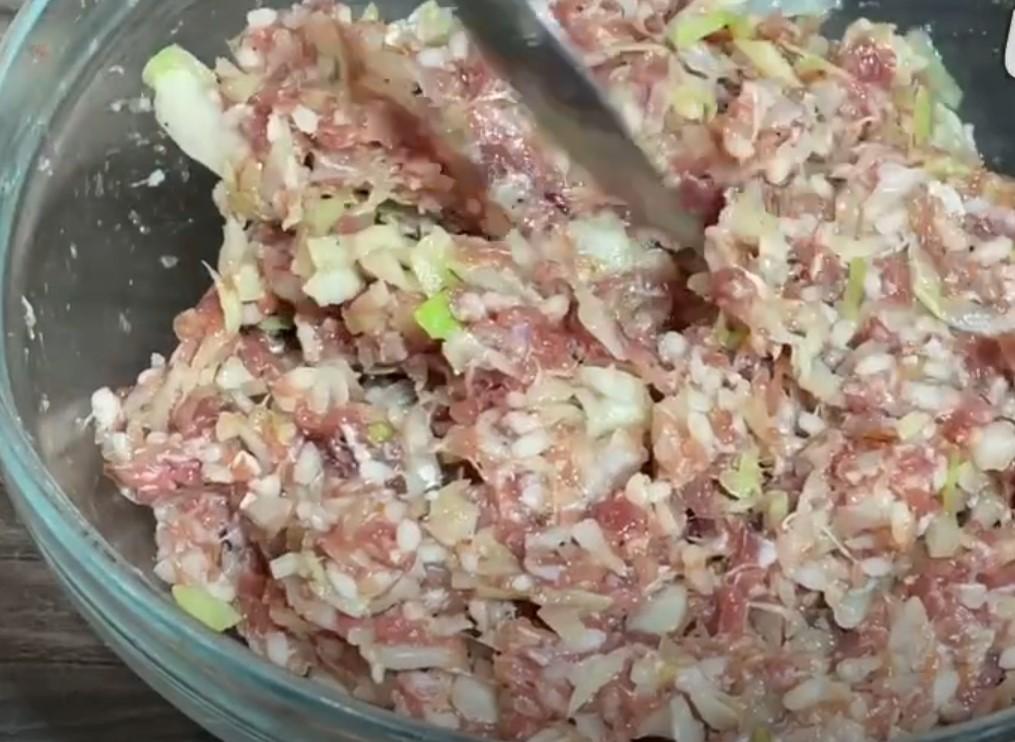 Просто фарш та капуста. Смачні та ніжні ледачі голубці на вечерю