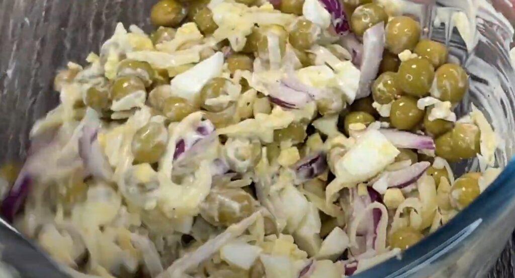 Готую салат «Каприз» порційно, як у ресторані