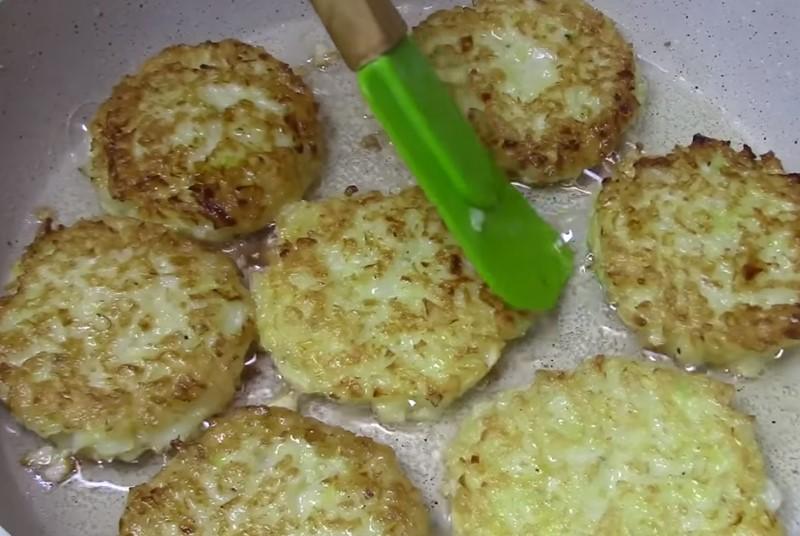 Ситні цибулеві котлети. І ніякого м'яса не треба