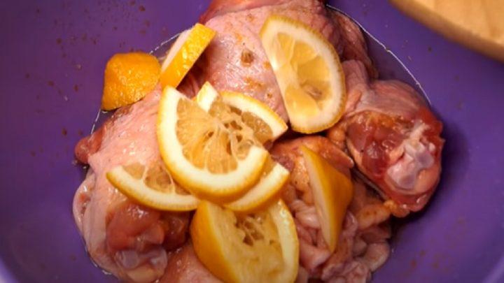 Маринад для курки з часником, який зробить м'ясо ще смачнішим
