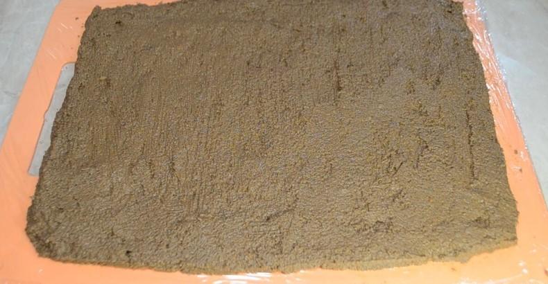 Як приготувати печінковий рулет з маслом, цибулею та морквою