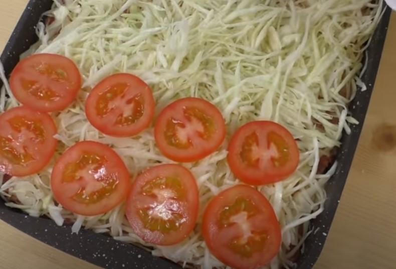 Виклала шарами і запекла. Вечеря із капусти з фаршем