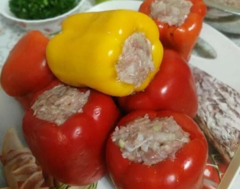 Заморожування болгарського фаршированого перцю: проста начинка по-домашньому