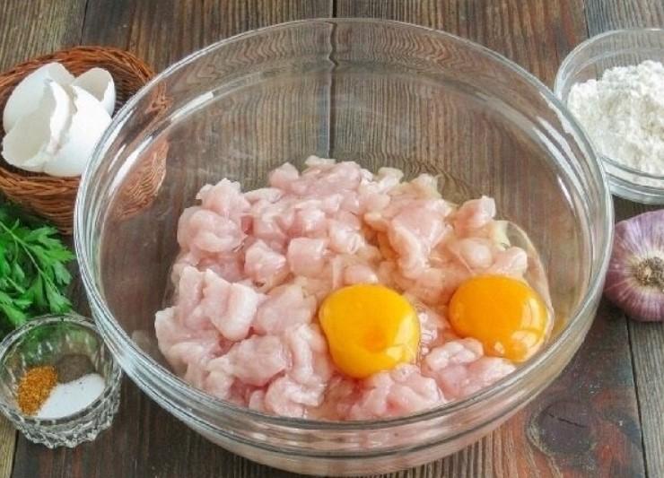 "Рубані" котлети з курячого філе з сиром
