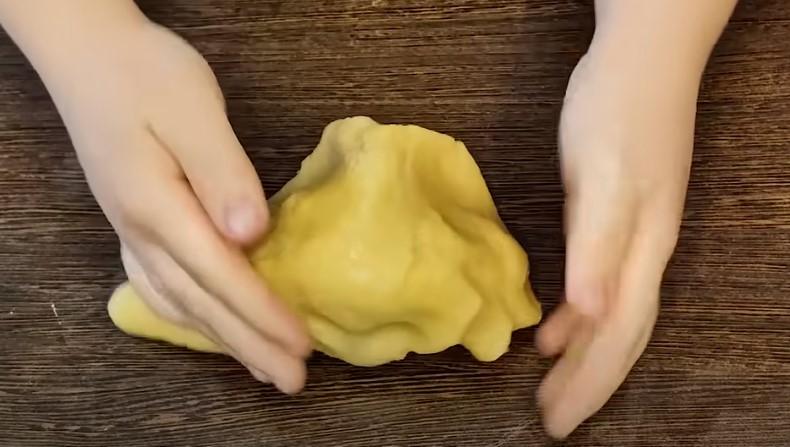 Яблучно-абрикосовий пиріг до чаю