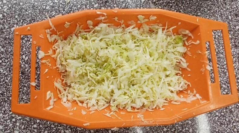 Проста та смачна страва з капусти та фаршу для всієї родини
