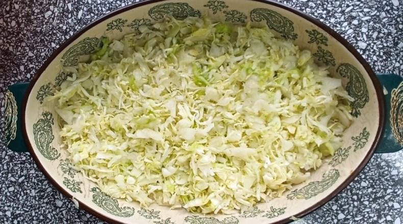 Проста та смачна страва з капусти та фаршу для всієї родини