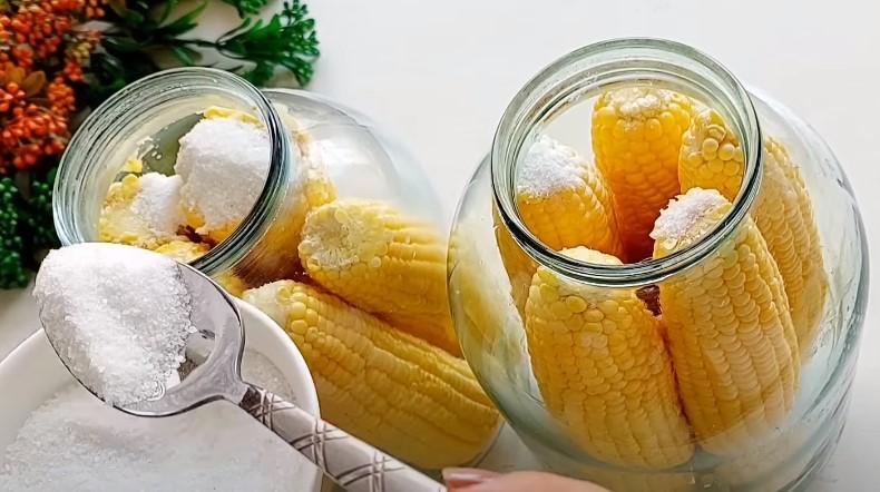 Кукурудзу їмо всю зиму. Консервована кукурудза на зиму "як свіжа"