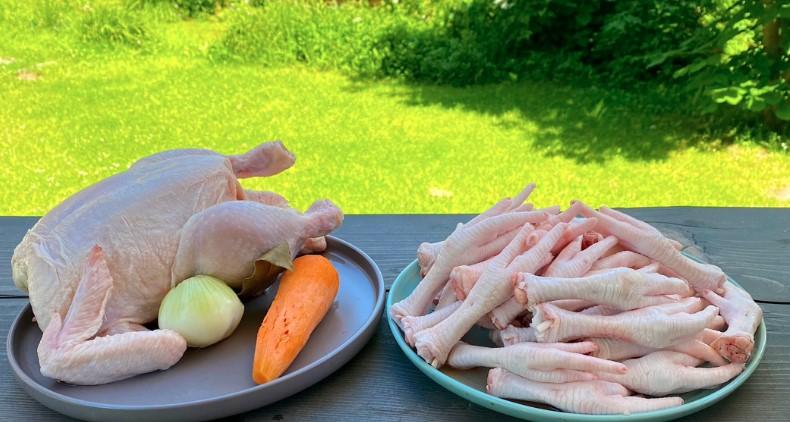 Як приготувати курячий холодець: ідеальна страва в спеку