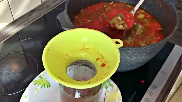 Лечо з помідорів та болгарського перцю на зиму