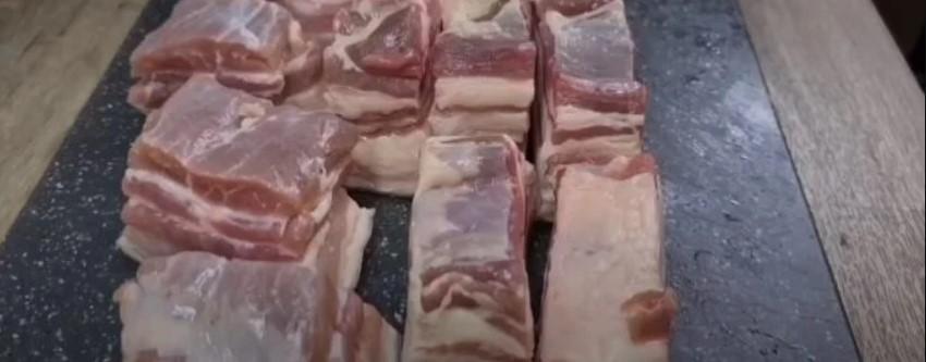 Сало в розсолі зі смаком шашлику. Ідеальна закуска на всі випадки