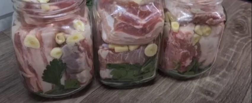 Сало в розсолі зі смаком шашлику. Ідеальна закуска на всі випадки