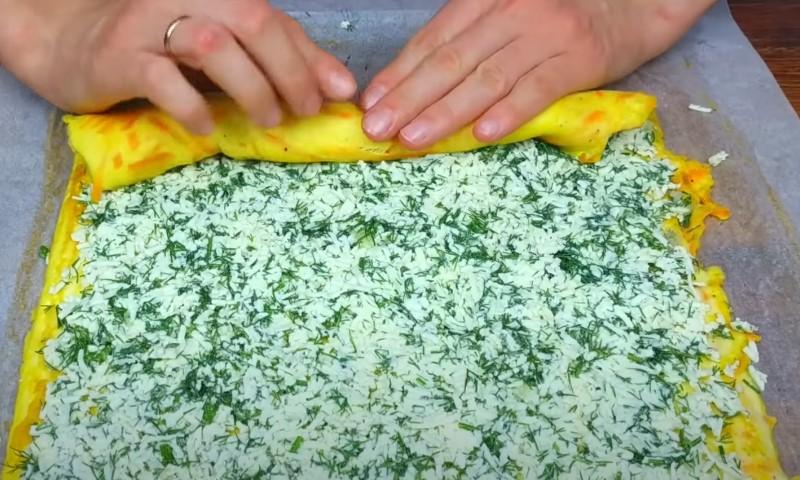 Яскравий як літо, закусочний рулет із омлету