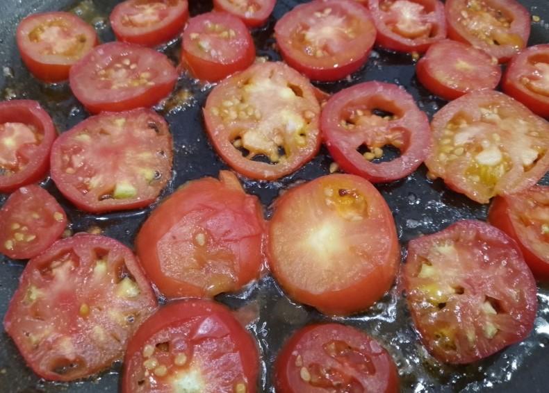 Ця закуска розлітаються на ура. Смачні та апетитні баклажани