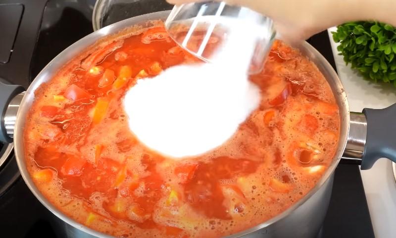 Лечо з перцю та помідорів без оцту на зиму