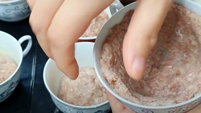 Мафіни з фаршу із морквяним салатом