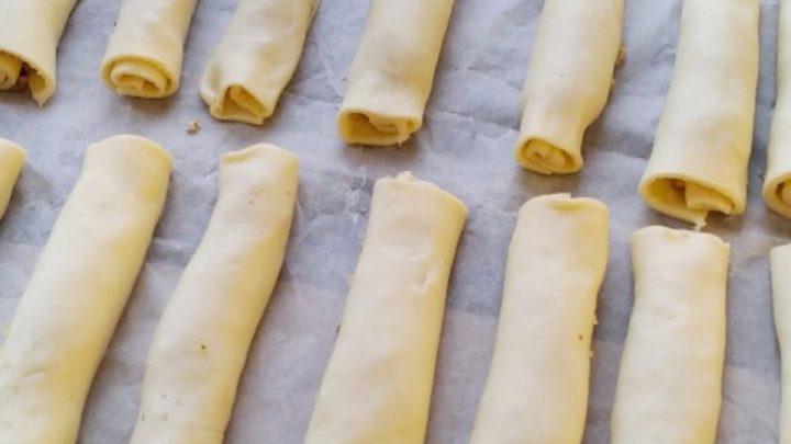 Хрустке печиво з горіховою начинкою