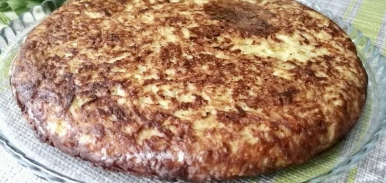 Альтернатива дерунам. Смачний пиріг на сковороді