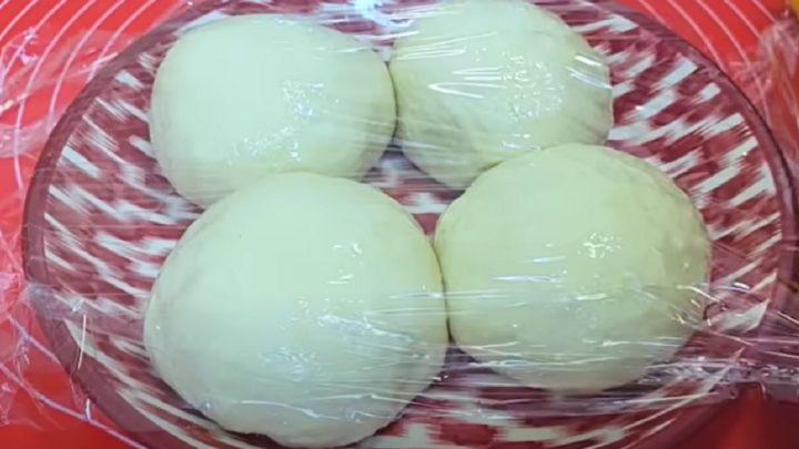 Борошно, манка та кип'яток. Готую смачні та ситні коржі