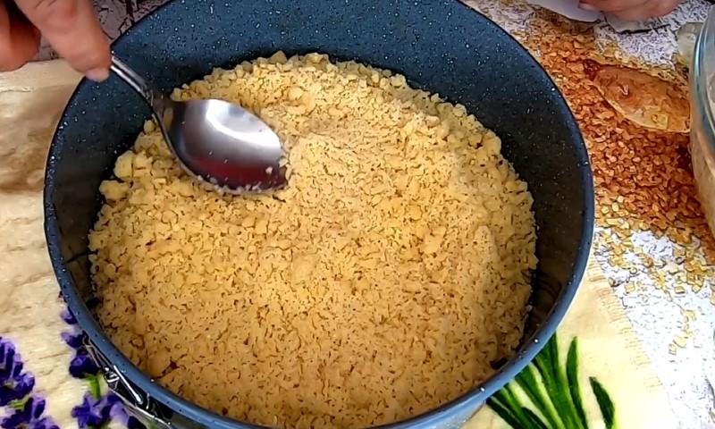 Швидкий, смачний та ароматний яблучний пиріг