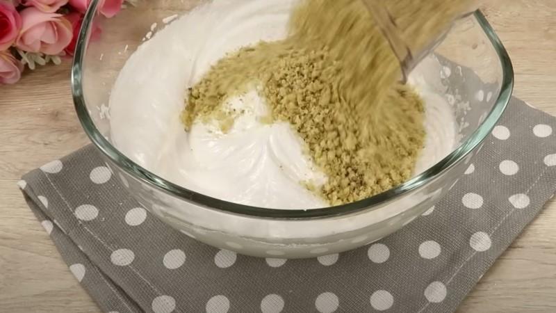 Пахлава з медом і волоськими горіхами