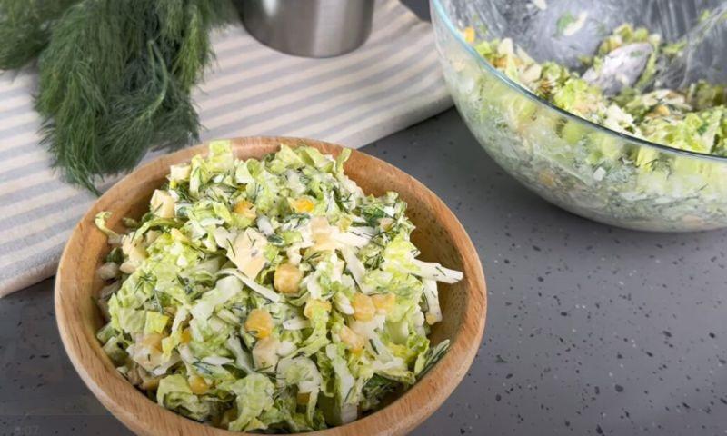 Смачний та швидкий салат із 4-х простих продуктів