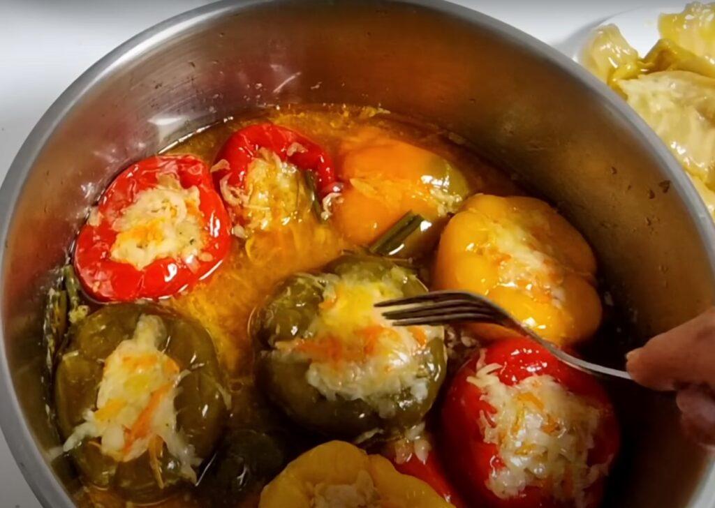 Цікава закуска. Квашений перець фарширований капустою