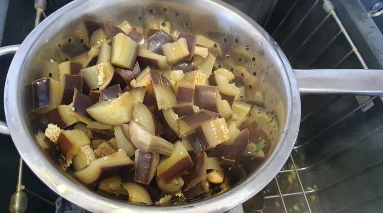Мариновані баклажани. З'їдаються так само швидко, як і готуються