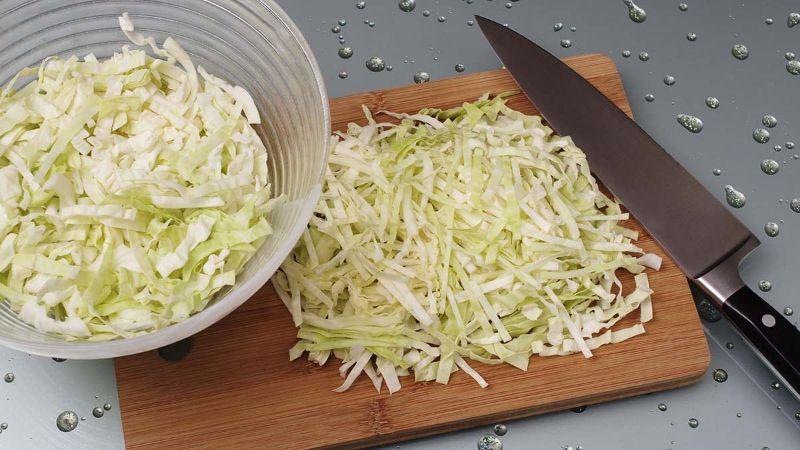 Салат «Наречена» з крабовими паличками і капустою