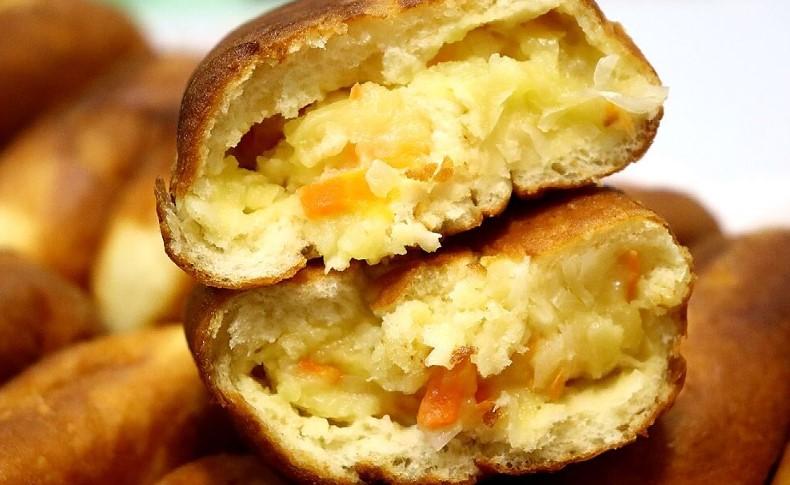 Тісто, як пух. Пиріжки із начинкою з картоплі та квашеною капустою