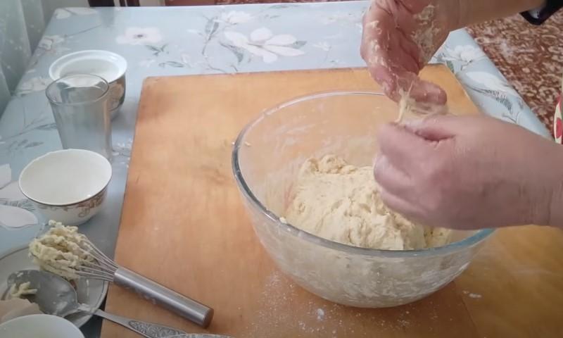 Пиріжки з печінкою: апетитні та красиві