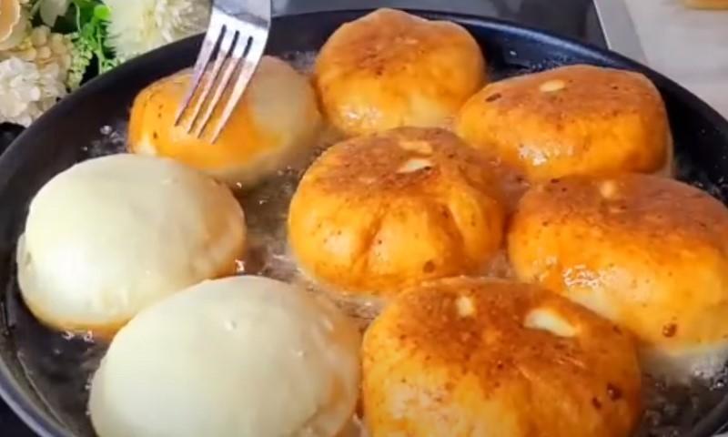 Візьміть кефір та борошно. Прості та смачні картопляні пиріжки