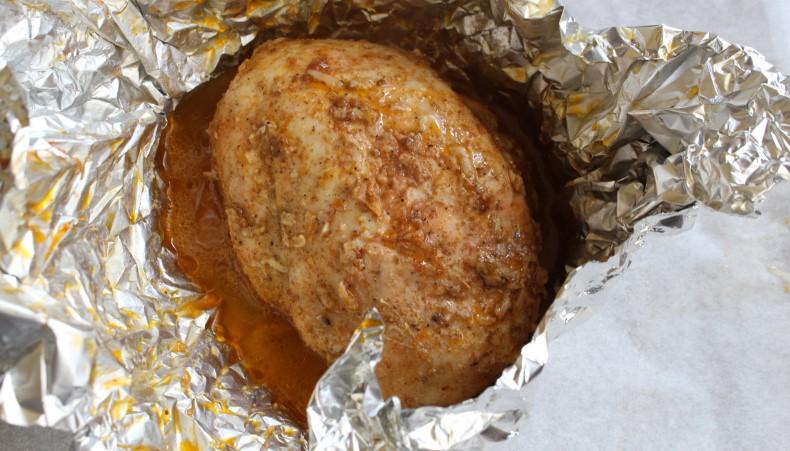 Буженина з курячої грудки у фользі