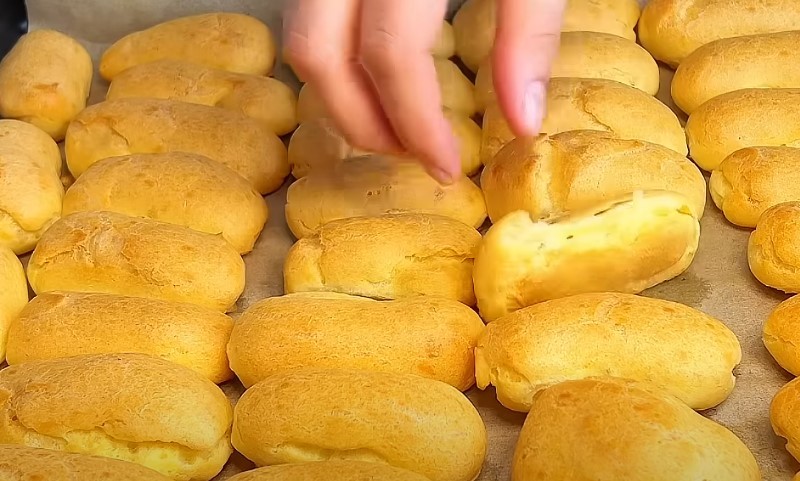Легкий та ніжний торт “Дамські пальчики”
