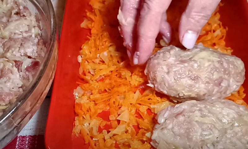 Ліниві голубці в духовці. Ситна вечеря на швидку руку