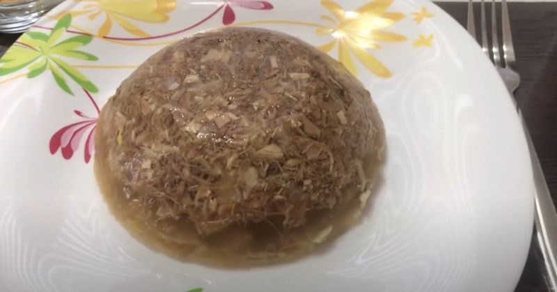 Класичний домашній холодець. Як зварити його смачним та прозорим